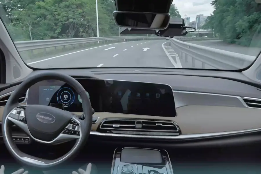 Consecutive annual losses and volatility in stock price make Mineye a high-risk investment with an unfavorable risk-reward profile